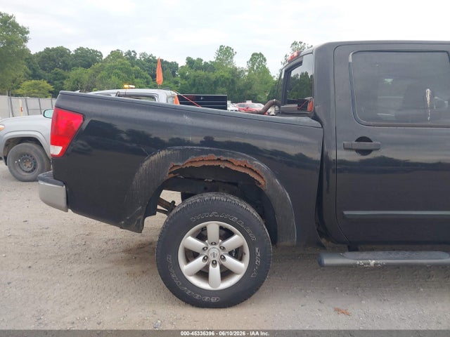 Nissan Titan Se