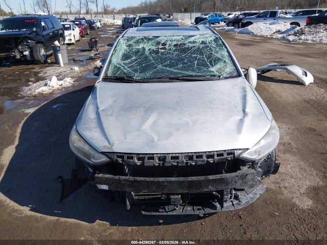 Hyundai ELANTRA Limited