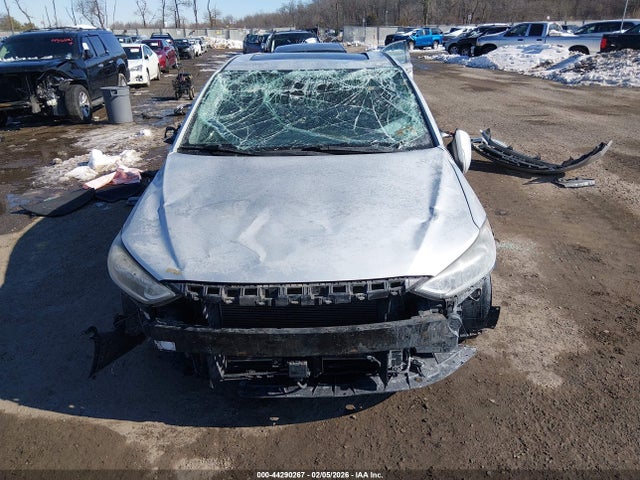 Hyundai ELANTRA Limited