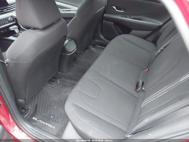 Hyundai ELANTRA Sel