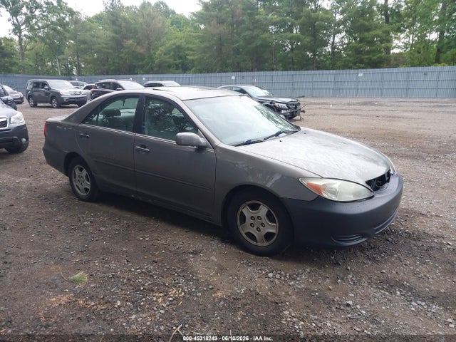 Salvage Toyota Camry Image