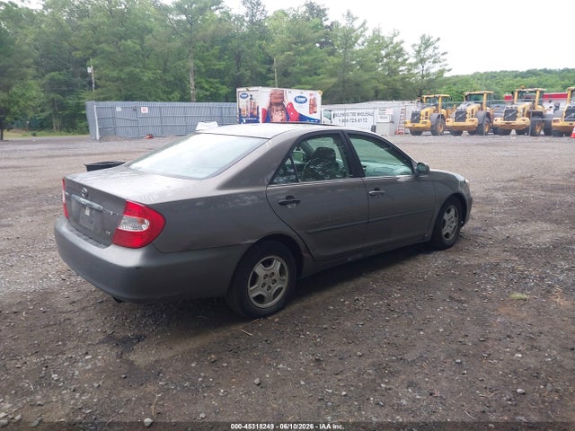 Toyota Camry Le V6