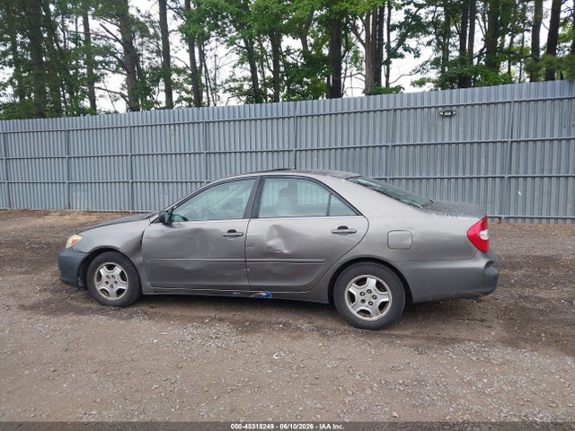 Toyota Camry Le V6