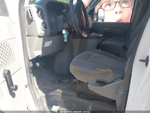 Ford E-350