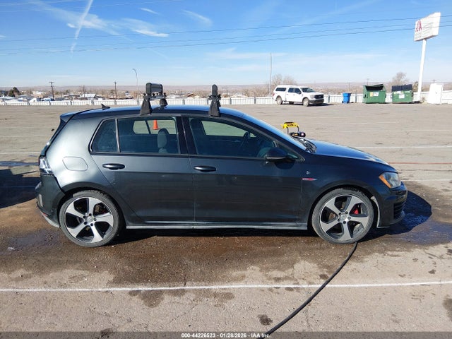 Volkswagen Golf 2.0t S 4-door