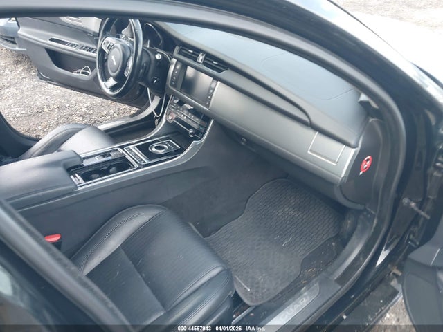 Jaguar XF 35t Prestige