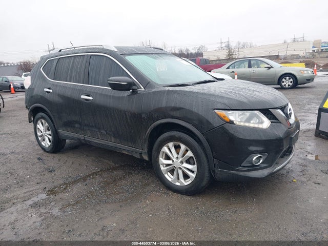 Salvage Nissan Rogue Image