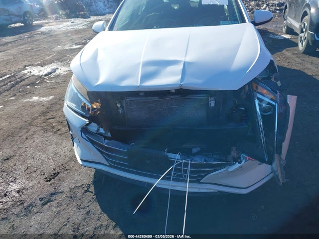 Hyundai ELANTRA Value Edition
