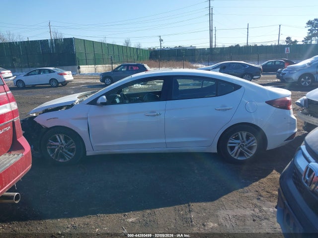 Hyundai ELANTRA Value Edition