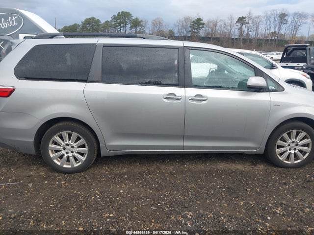 Toyota Sienna Xle 7 Passenger