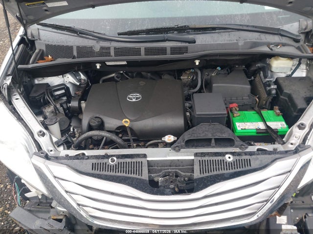 Toyota Sienna Xle 7 Passenger