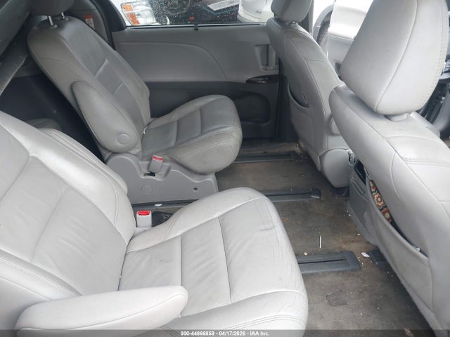Toyota Sienna Xle 7 Passenger