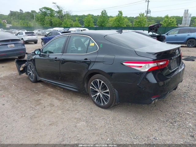 Toyota Camry Se Hybrid