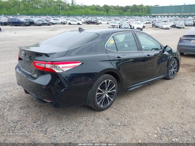 Toyota Camry Se Hybrid