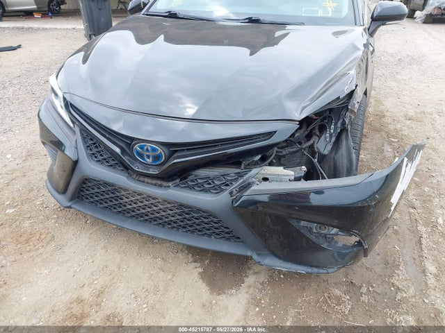 Toyota Camry Se Hybrid