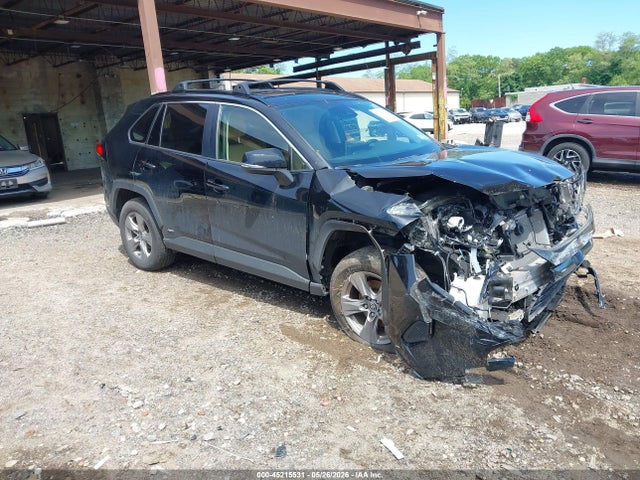 Salvage Toyota RAV4 Image