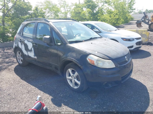 Salvage Suzuki SX4 Image
