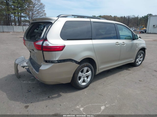 Toyota Sienna Le 8 Passenger