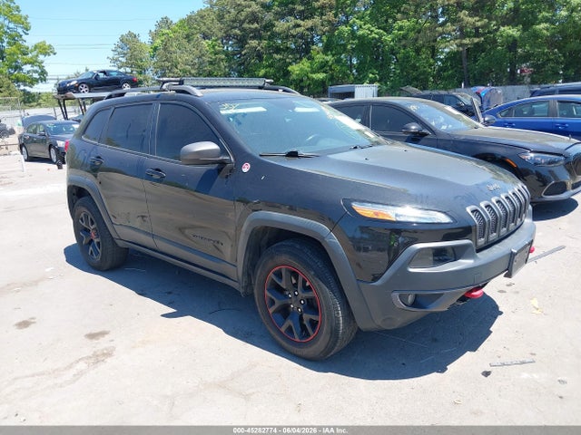 Salvage Jeep Cherokee Image