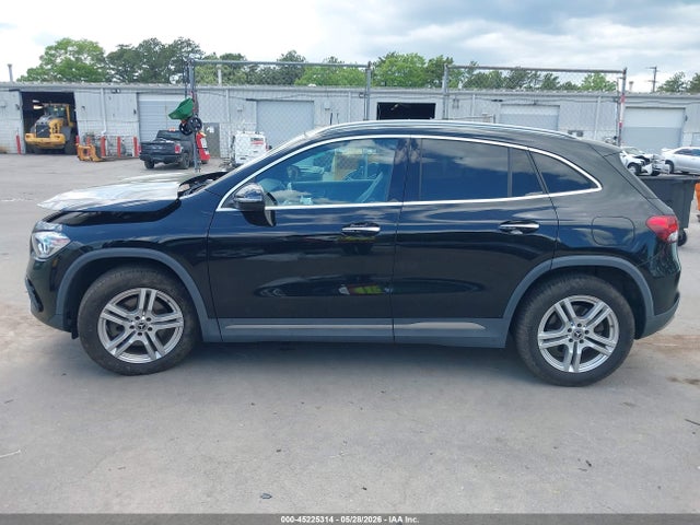 Mercedes-Benz GLA 4matic