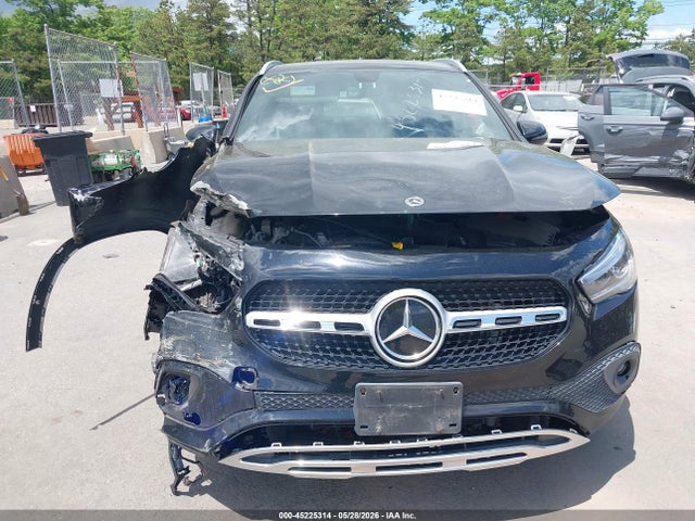 Mercedes-Benz GLA 4matic