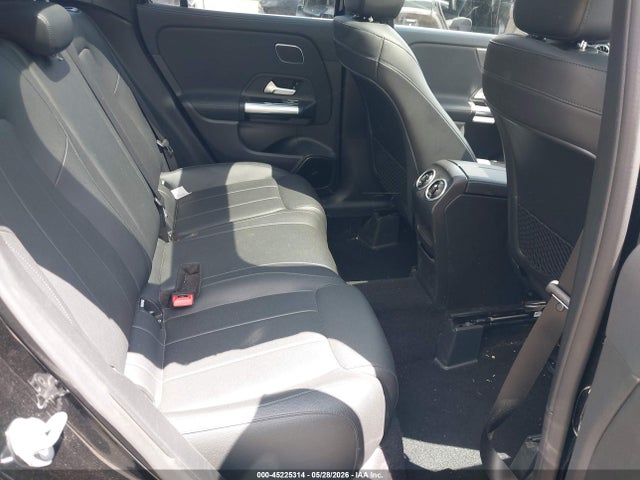 Mercedes-Benz GLA 4matic