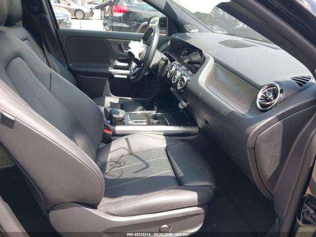 Mercedes-Benz GLA 4matic
