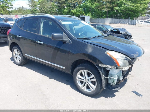 Salvage Nissan Rogue Image