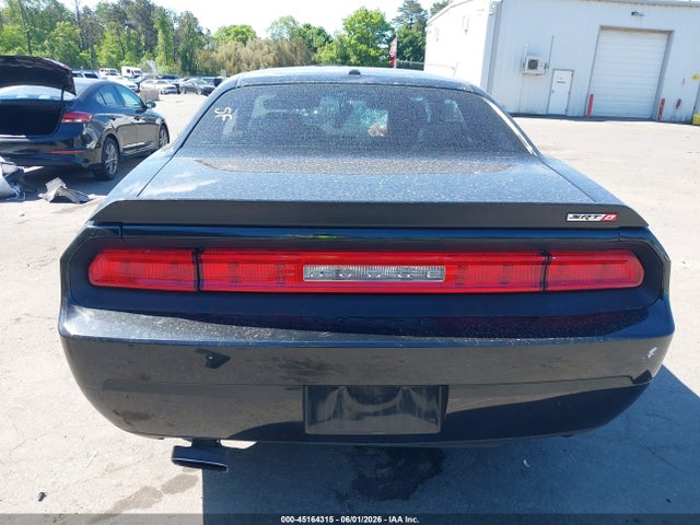 Dodge Challenger Srt8
