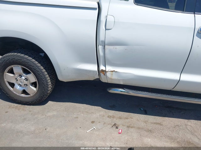 Toyota Tundra Limited 5.7l V8