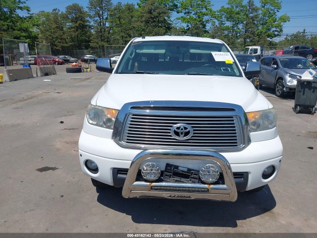 Toyota Tundra Limited 5.7l V8