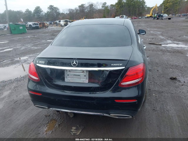 Mercedes-Benz E-Class 4matic
