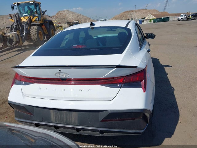 Hyundai ELANTRA Sel Sport