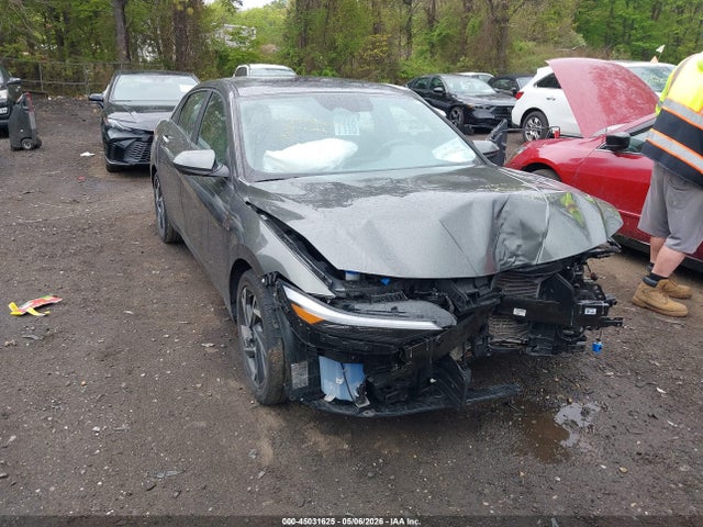Hyundai ELANTRA Sel