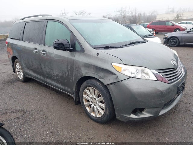 Toyota Sienna Xle 7 Passenger