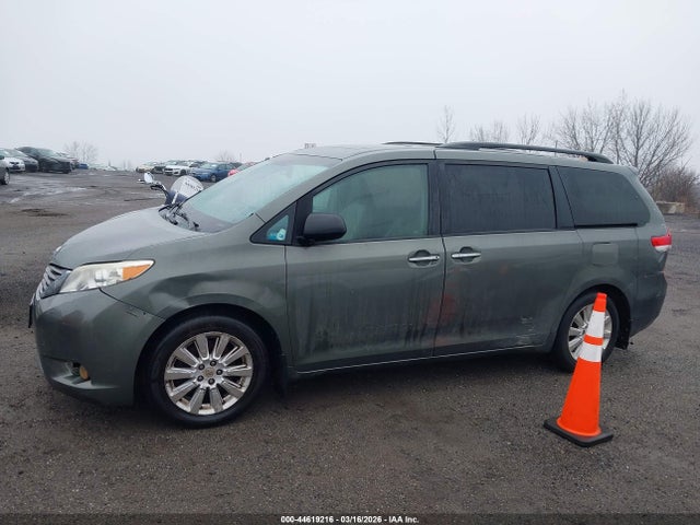 Toyota Sienna Xle 7 Passenger