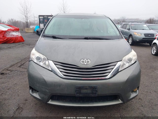 Toyota Sienna Xle 7 Passenger