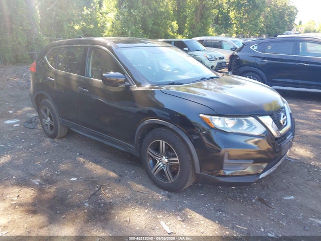 Salvage Nissan Rogue Image