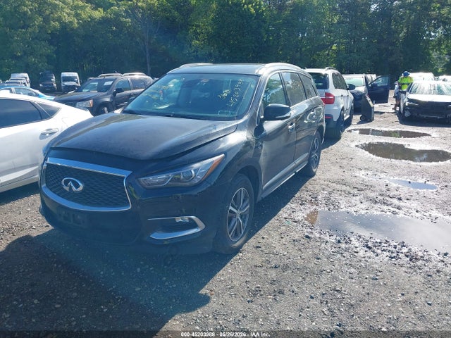 INFINITI Qx Luxe