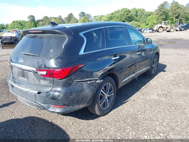 INFINITI Qx Luxe