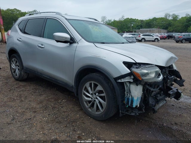 Salvage Nissan Rogue Image