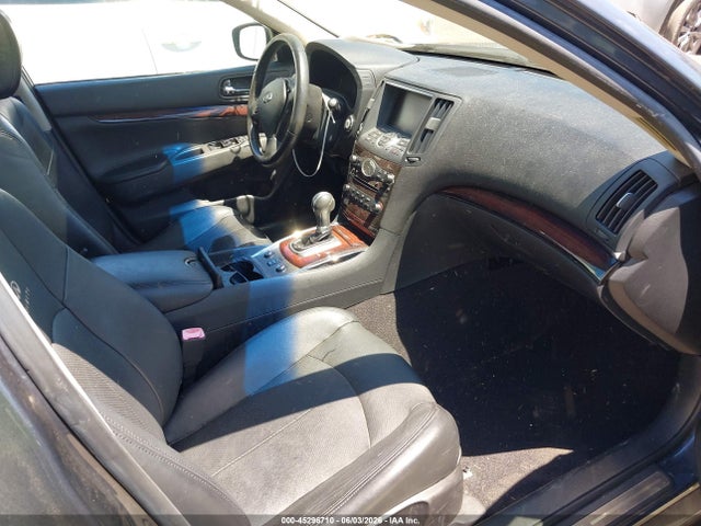 INFINITI G37x