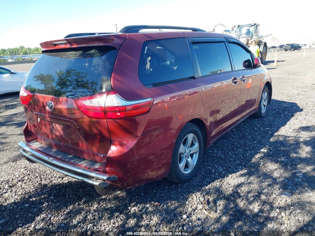 Toyota Sienna Le 8 Passenger