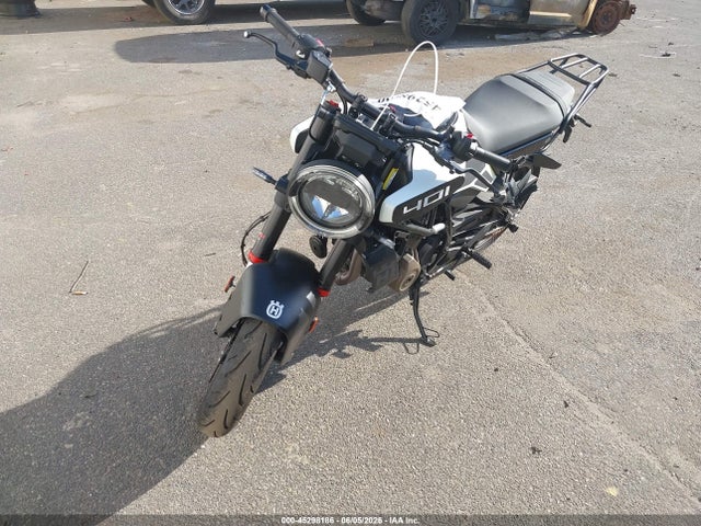 Husqvarna Vitpilen 401 Svartpilen 401