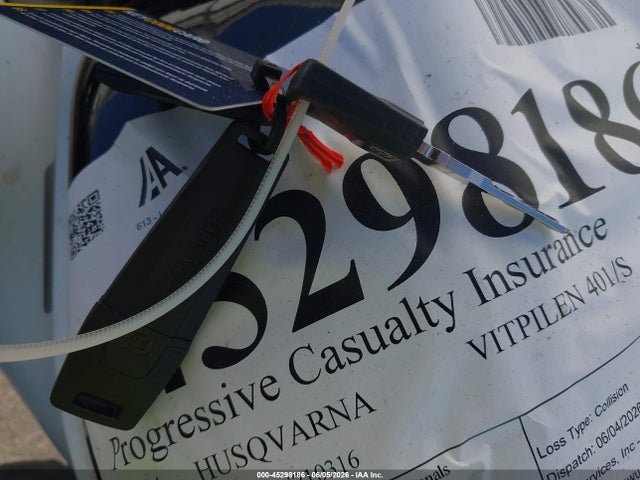 Husqvarna Vitpilen 401 Svartpilen 401