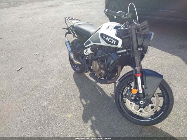 Salvage Husqvarna Vitpilen 401 Svartpilen 401 Image