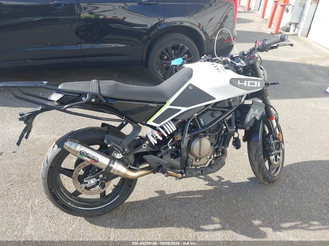 Husqvarna Vitpilen 401 Svartpilen 401