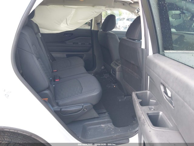 Nissan Pathfinder S 4wd