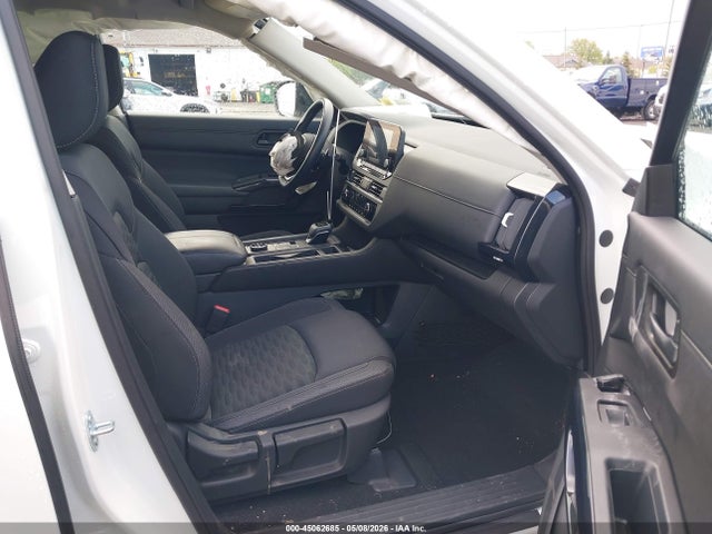 Nissan Pathfinder S 4wd