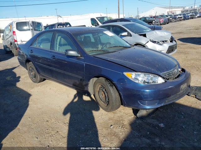Salvage Toyota Camry Image